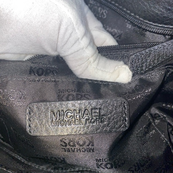 Authentic Michael Kors handbag - Picture 8 of 11